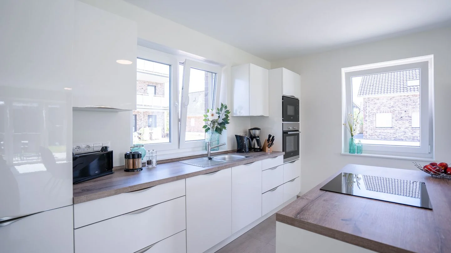 Gemütlicher Innenraum eines Ferienhauses in Butjadingen